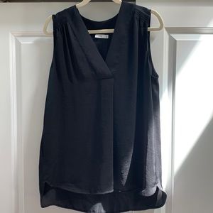 Vince black top